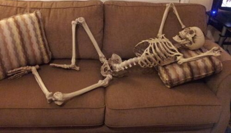cropped-skeleton-on-couch.jpg